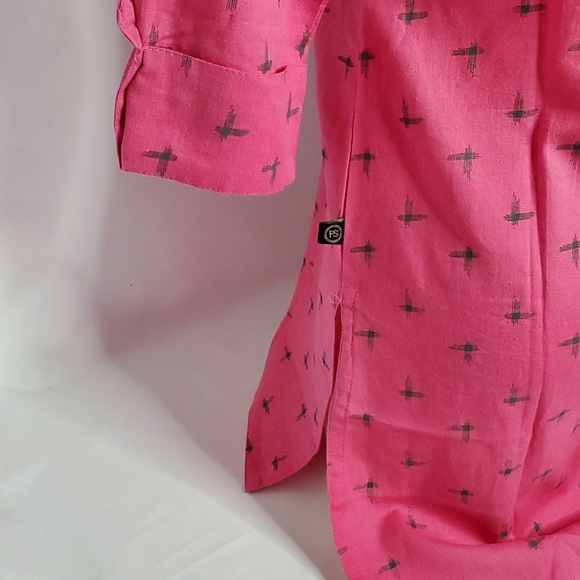 Women's Geometric Printed Cotton Blend Kurti - Picture 5 of 10